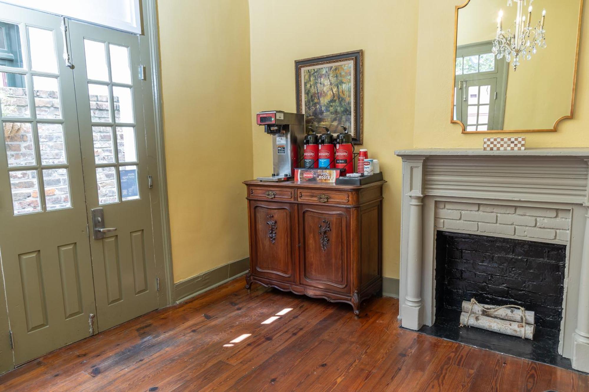 ניו אורלינס Inn On Ursulines, A French Quarter Guest Houses Property מראה חיצוני תמונה